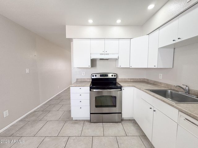 308 E VOGEL Avenue 6, Phoenix, AZ 85020