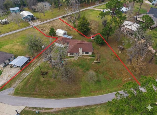 61 Campfire Circle, Coldspring, TX 77331