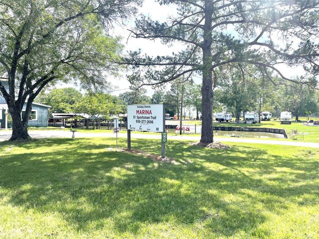 61 Campfire Circle, Coldspring, TX 77331