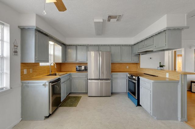 61 Campfire Circle, Coldspring, TX 77331