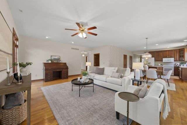 2227 Ashbury Close, Powell, OH 43065