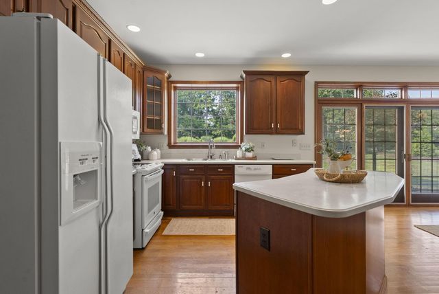 2227 Ashbury Close, Powell, OH 43065