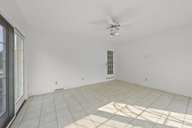 2227 Ashbury Close, Powell, OH 43065