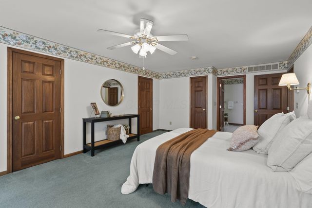 2227 Ashbury Close, Powell, OH 43065