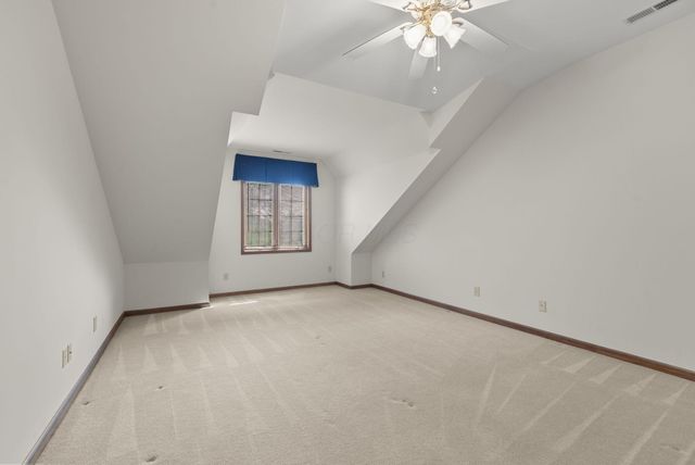 2227 Ashbury Close, Powell, OH 43065