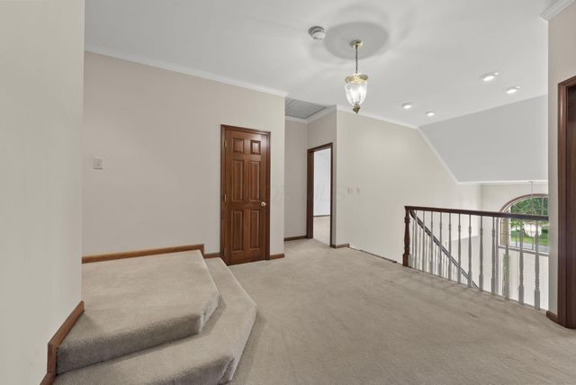 2227 Ashbury Close, Powell, OH 43065