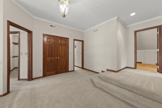 2227 Ashbury Close, Powell, OH 43065