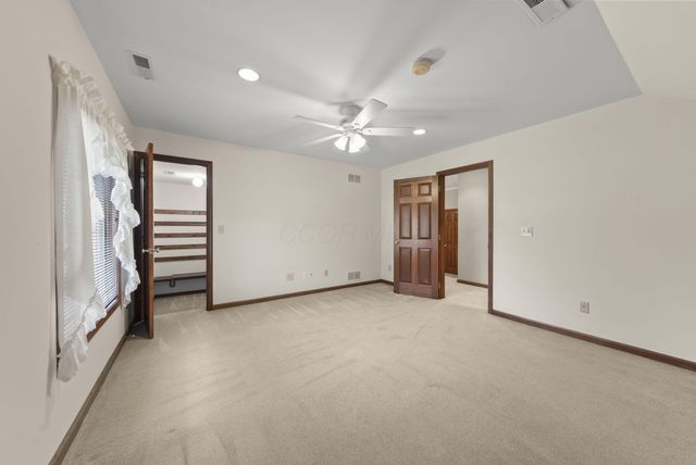 2227 Ashbury Close, Powell, OH 43065