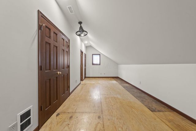 2227 Ashbury Close, Powell, OH 43065
