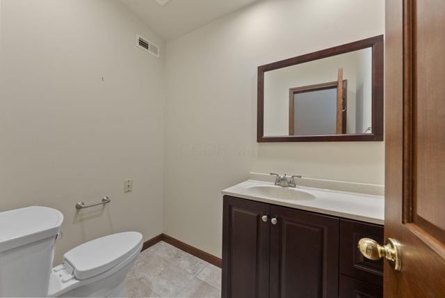 2227 Ashbury Close, Powell, OH 43065
