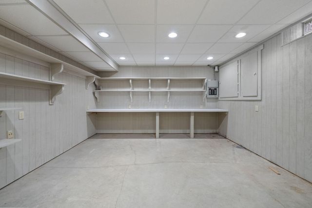 2227 Ashbury Close, Powell, OH 43065