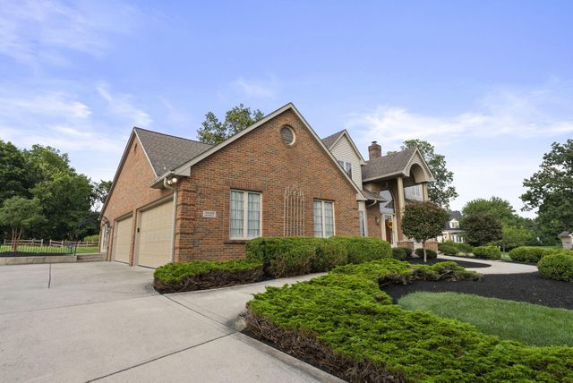 2227 Ashbury Close, Powell, OH 43065