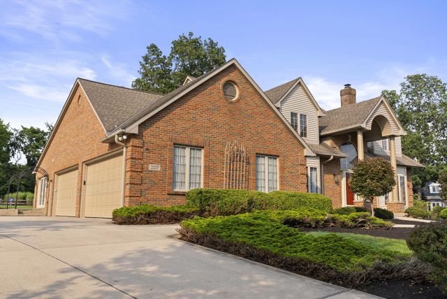 2227 Ashbury Close, Powell, OH 43065