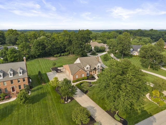 2227 Ashbury Close, Powell, OH 43065