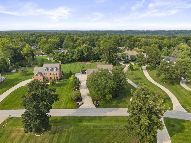 2227 Ashbury Close, Powell, OH 43065