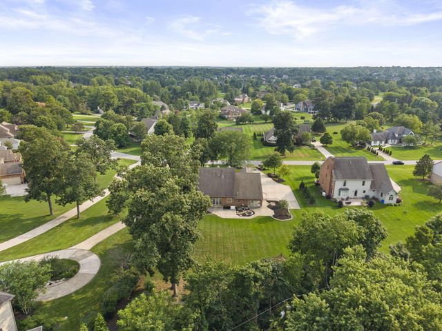2227 Ashbury Close, Powell, OH 43065