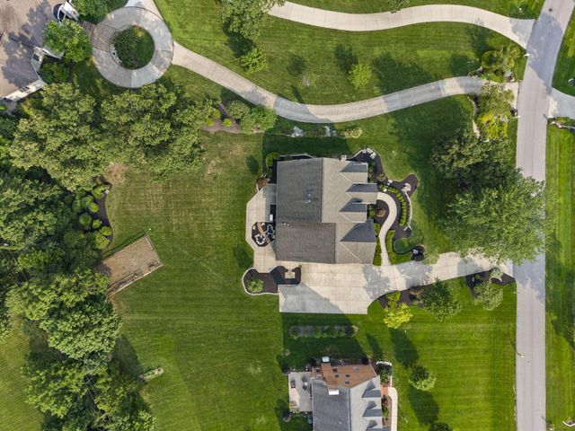 2227 Ashbury Close, Powell, OH 43065