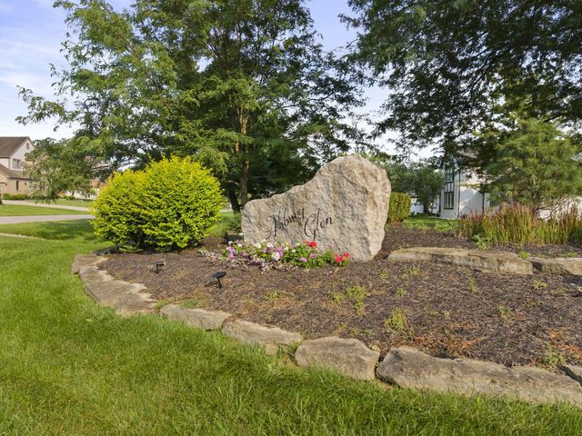 2227 Ashbury Close, Powell, OH 43065