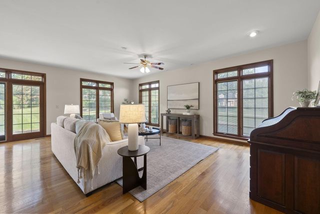 2227 Ashbury Close, Powell, OH 43065
