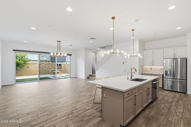 1973 W KINFIELD Trail, Phoenix, AZ 85085