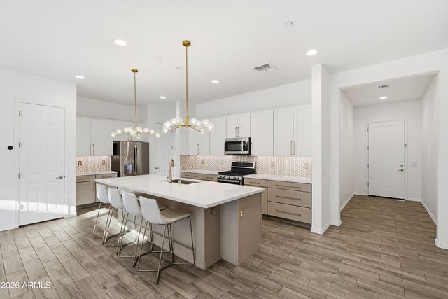 1973 W KINFIELD Trail, Phoenix, AZ 85085