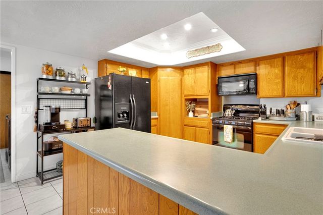 9872 Aster, Oak Hills, CA 92344