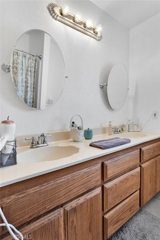 9872 Aster, Oak Hills, CA 92344