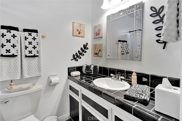 9872 Aster, Oak Hills, CA 92344