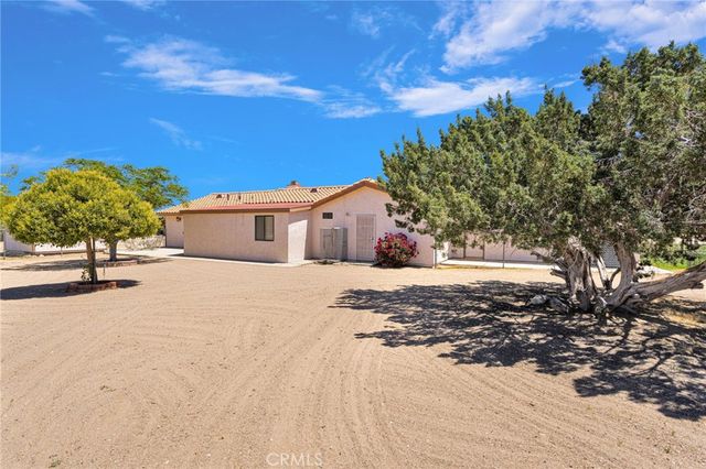 9872 Aster, Oak Hills, CA 92344