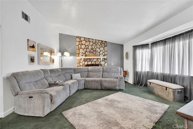 9872 Aster, Oak Hills, CA 92344