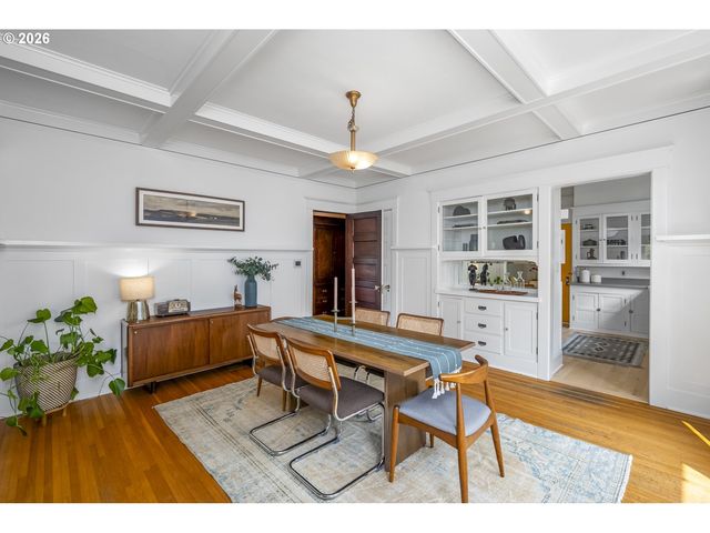 4716 Ne RODNEY Ave, Portland, OR 97211