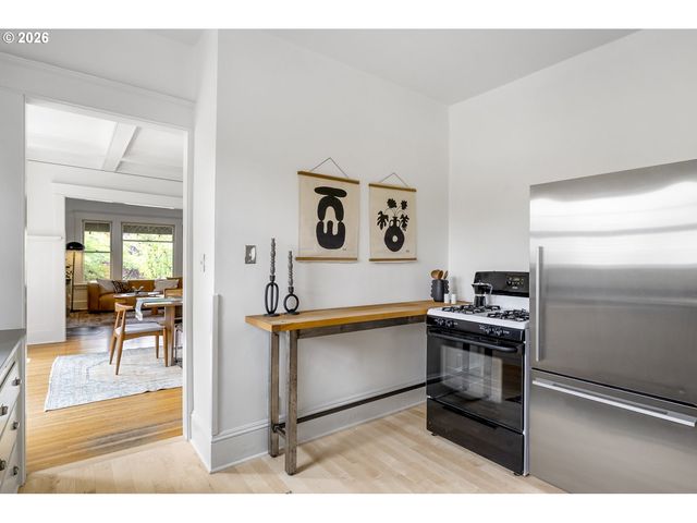 4716 Ne RODNEY Ave, Portland, OR 97211