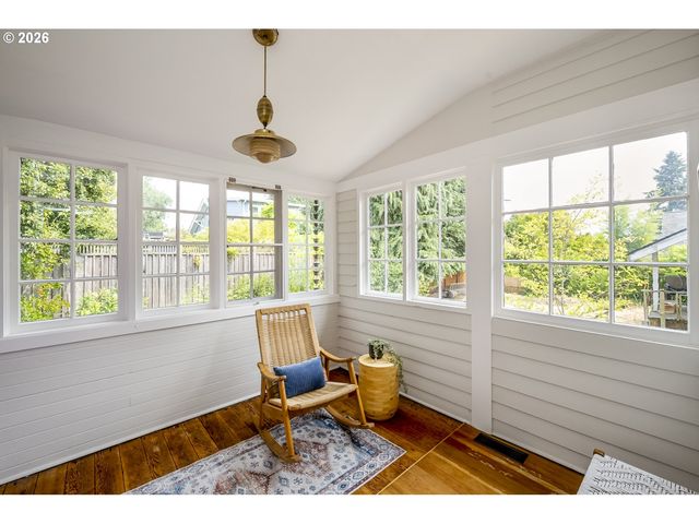 4716 Ne RODNEY Ave, Portland, OR 97211