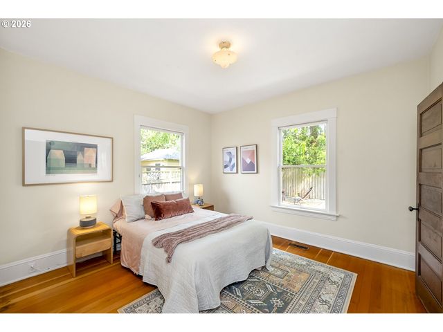 4716 Ne RODNEY Ave, Portland, OR 97211