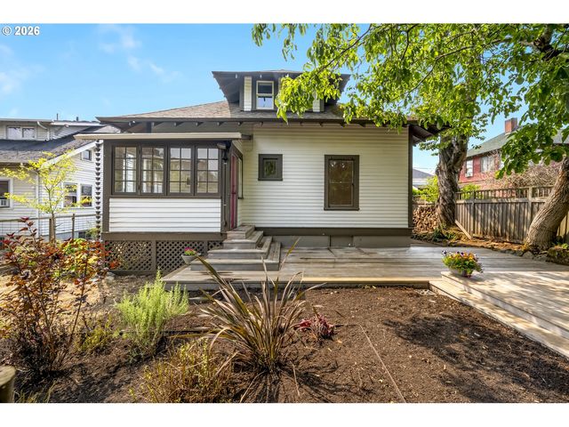 4716 Ne RODNEY Ave, Portland, OR 97211