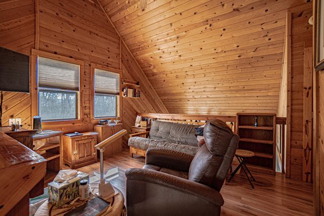595 Rock Creek Road, Gold Hill, OR 97525