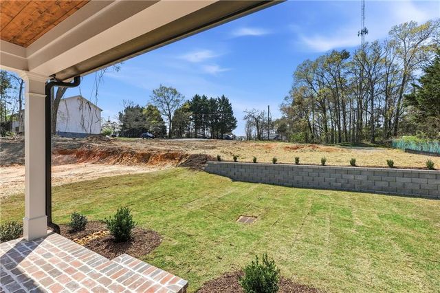1121 Riverside Terrace, Gainesville, GA 30501
