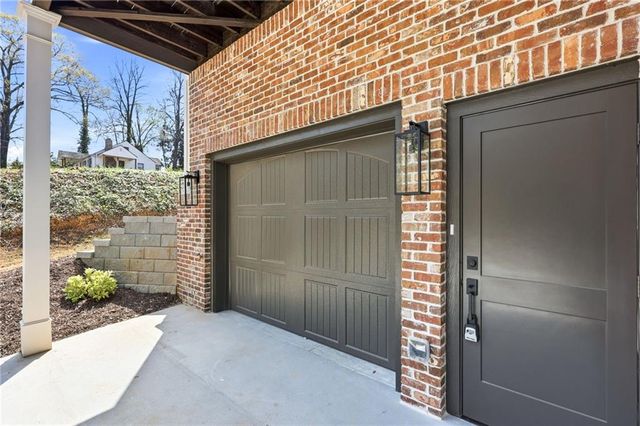 1121 Riverside Terrace, Gainesville, GA 30501