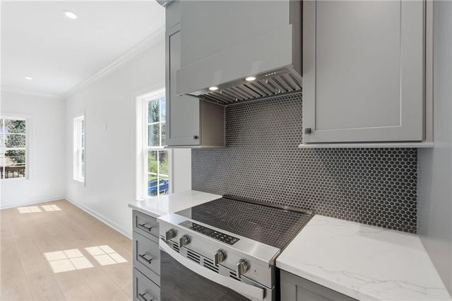 1121 Riverside Terrace, Gainesville, GA 30501