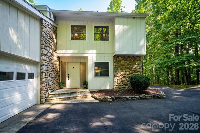 27 Walnut Drive, Mills River, NC 28759