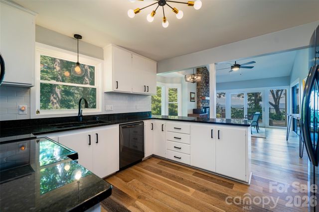 27 Walnut Drive, Mills River, NC 28759