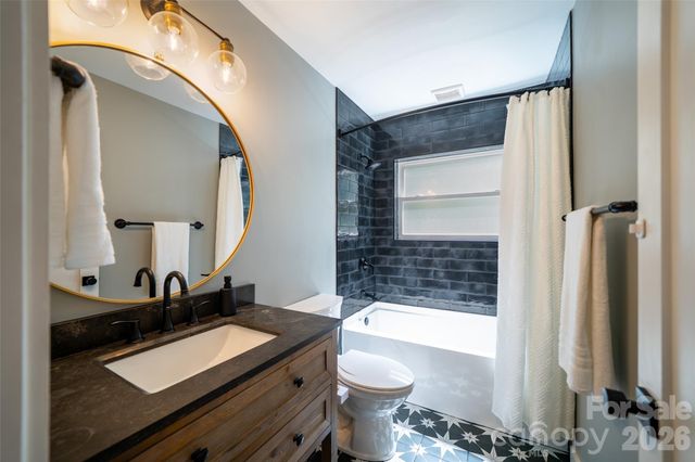 27 Walnut Drive, Mills River, NC 28759