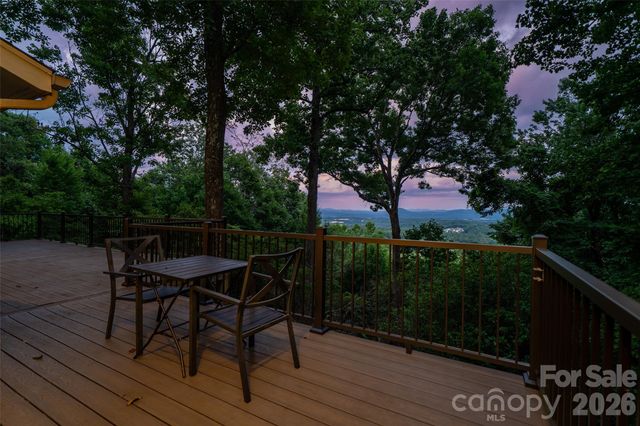27 Walnut Drive, Mills River, NC 28759