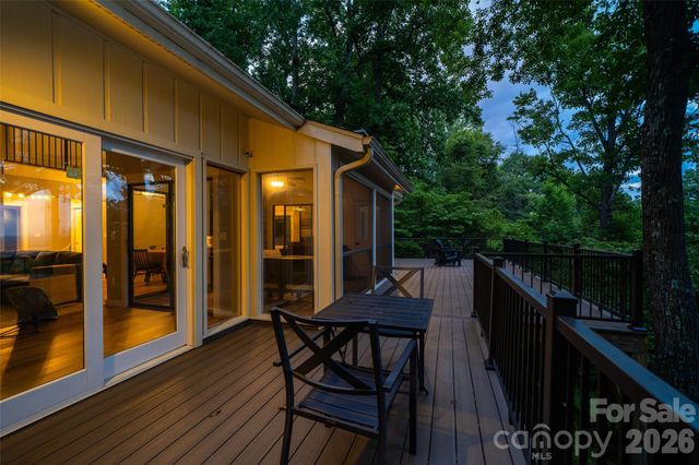 27 Walnut Drive, Mills River, NC 28759