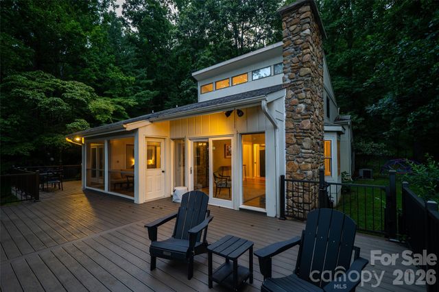 27 Walnut Drive, Mills River, NC 28759