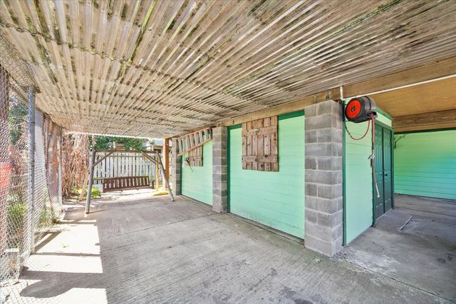 1009 3rd Street, Seabrook, TX 77586