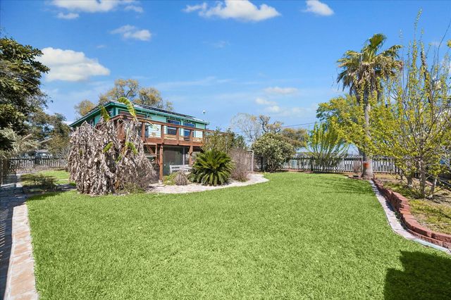 1009 3rd Street, Seabrook, TX 77586