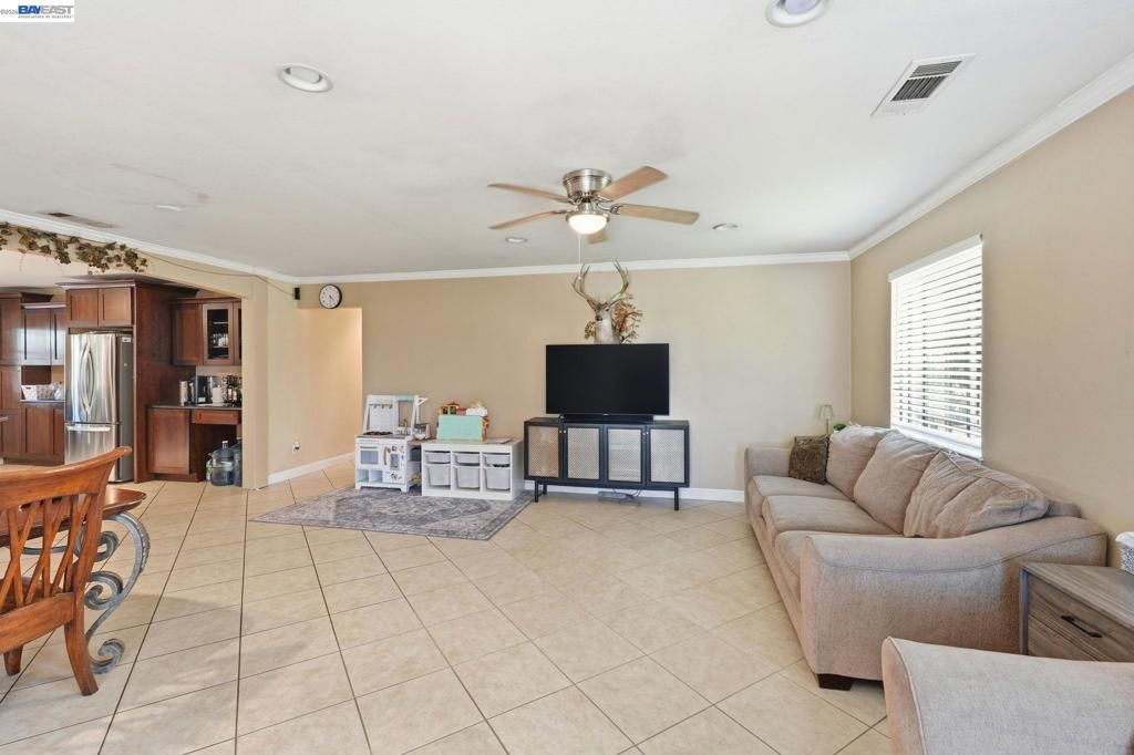 Image 5 of property listing at 10378 S Priest, French Camp, CA 95231