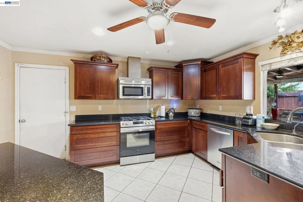 Image 9 of property listing at 10378 S Priest, French Camp, CA 95231