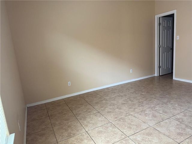 3605 S Fairmont Avenue B, Pharr, TX 78577
